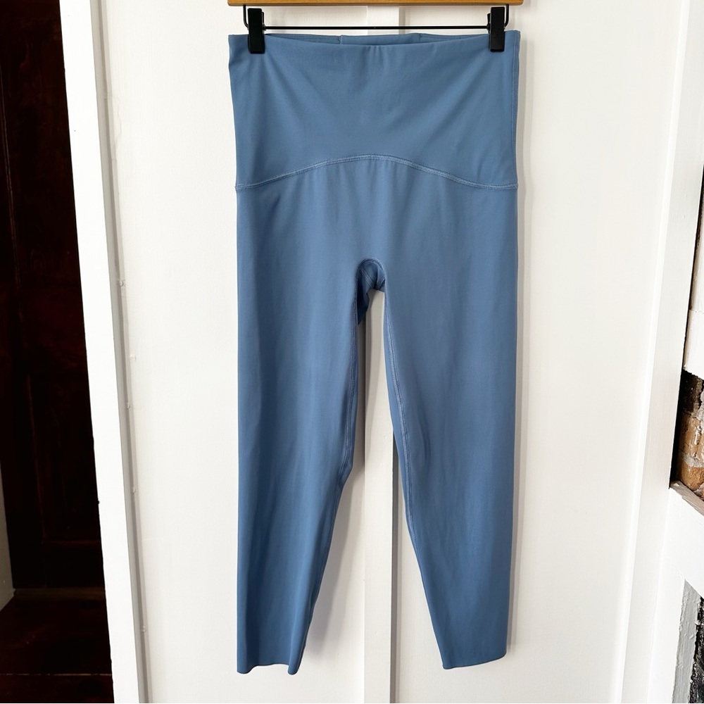 SPANX blue booty boost legging